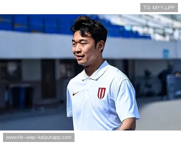 成都蓉城严鼎皓中路直塞创造机会：让进攻在一线之间绽放